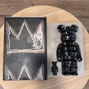 Black Bearbrick Set with Crown Graffiti Design 400% & 100%
